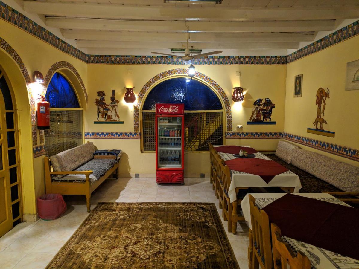 Elphardous Hotel Luxor Eksteriør billede