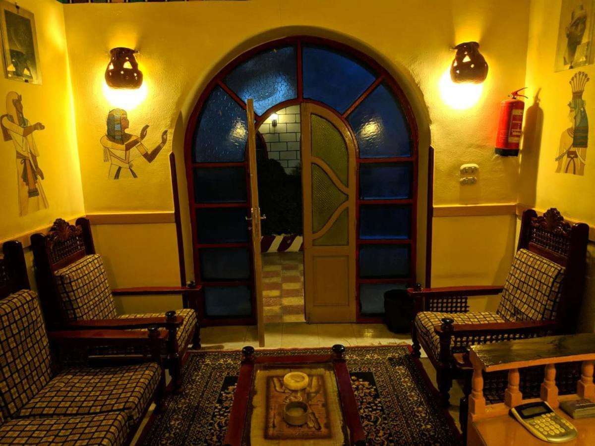 Elphardous Hotel Luxor Eksteriør billede