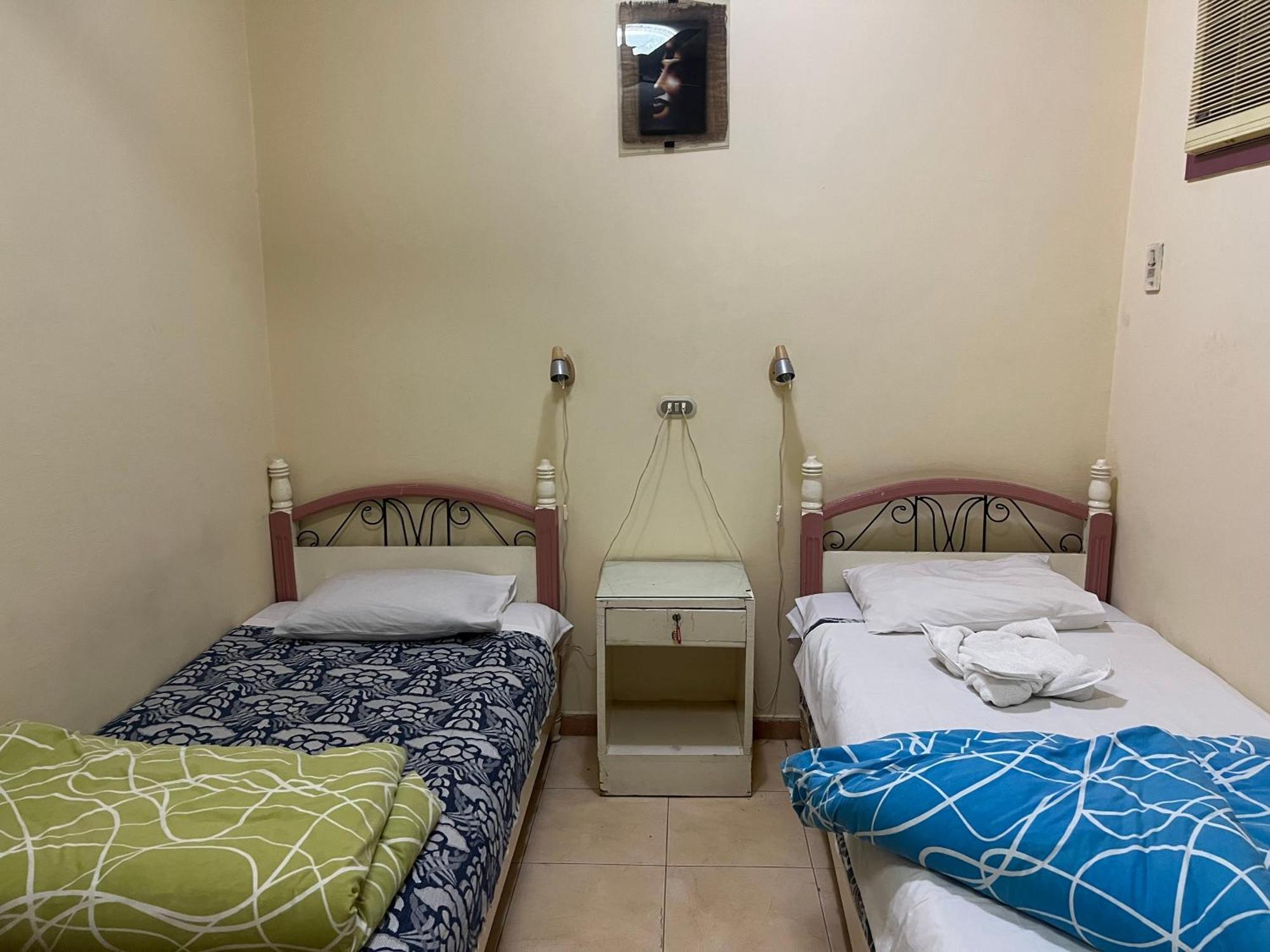 Elphardous Hotel Luxor Eksteriør billede