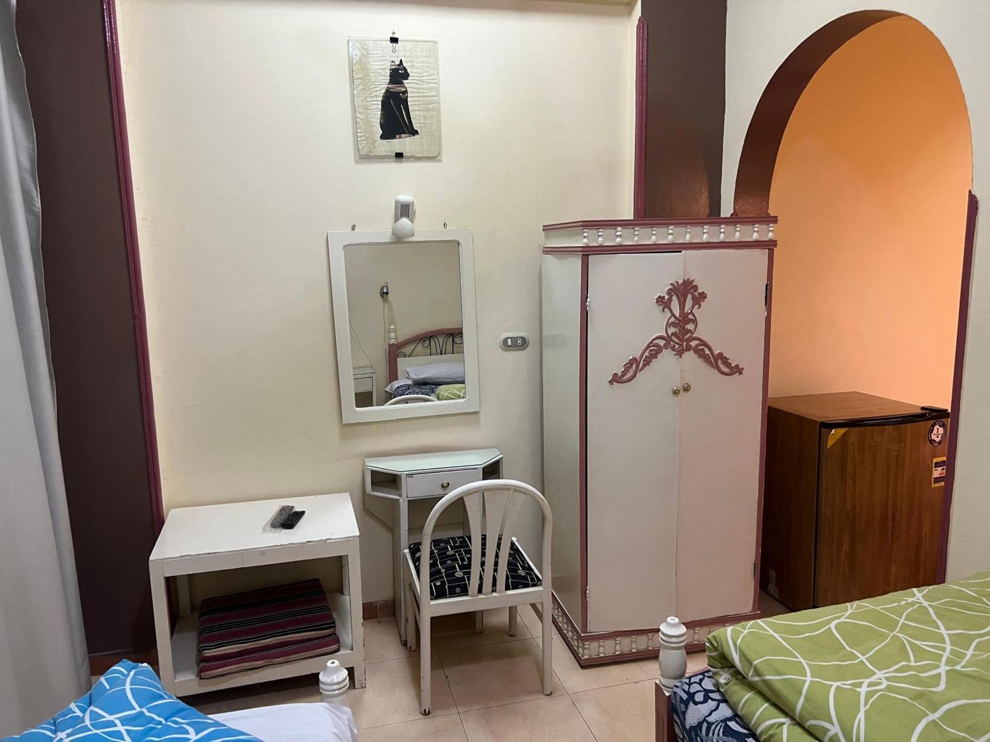 Elphardous Hotel Luxor Eksteriør billede